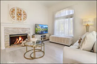 Photo #2: OC24086919 Listing 