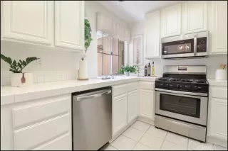 Photo #6: OC24086919 Listing 