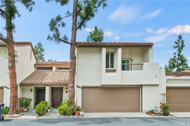 MLS: OC24087508 Condo For Sale