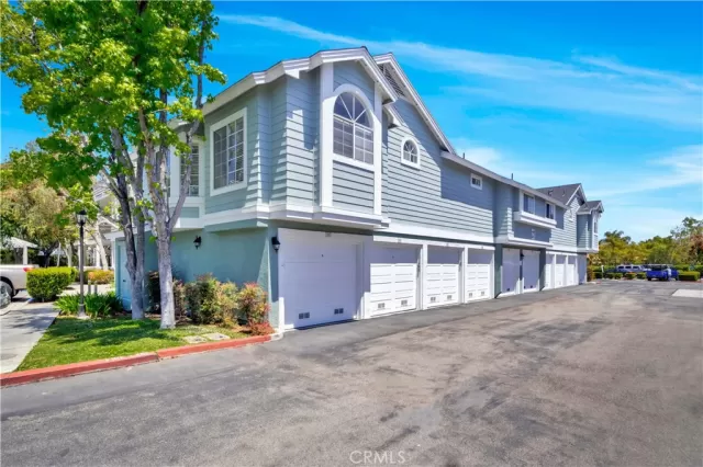 MLS: OC24087558 Condo For Sale