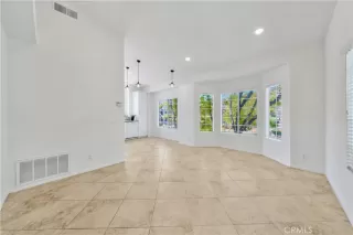 Photo #5: OC24087558 Listing