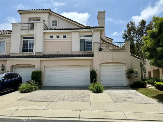 MLS: OC24087641 Condo For Sale