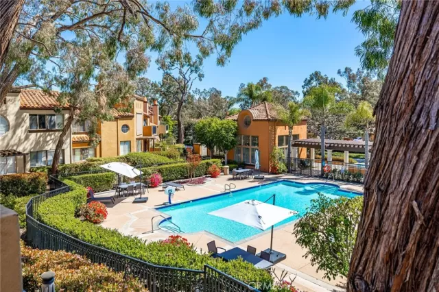 MLS: OC24087904 Condo For Sale