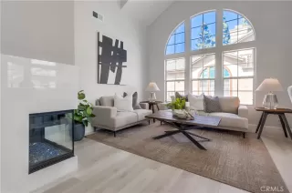 Photo #2: OC24088004 Listing 