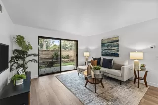 Photo #5: OC24088293 Listing