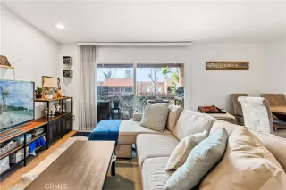 Photo #4: OC24088402 Listing 