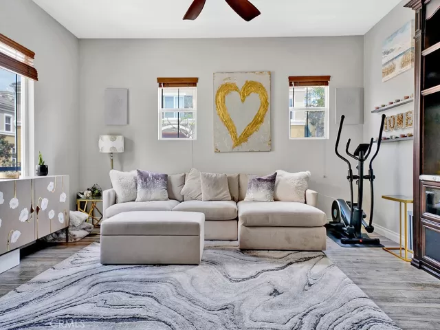 MLS: OC24088493 Condo For Sale