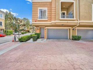 Photo #1: OC24088493 Listing 