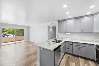 Photo #2: OC24088615 Listing