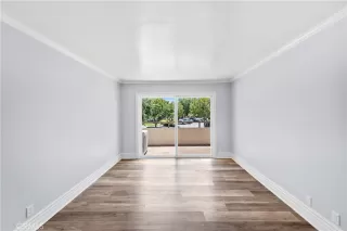 Photo #5: OC24088615 Listing