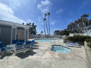 Photo #5: OC24088635 Listing 