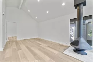 Photo #6: OC24089076 Listing 