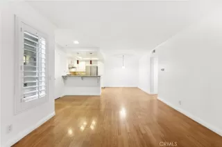 Photo #5: OC24090763 Listing 