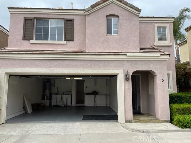 MLS: OC24091577 Condo For Sale