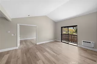 Photo #3: OC24091652 Listing 