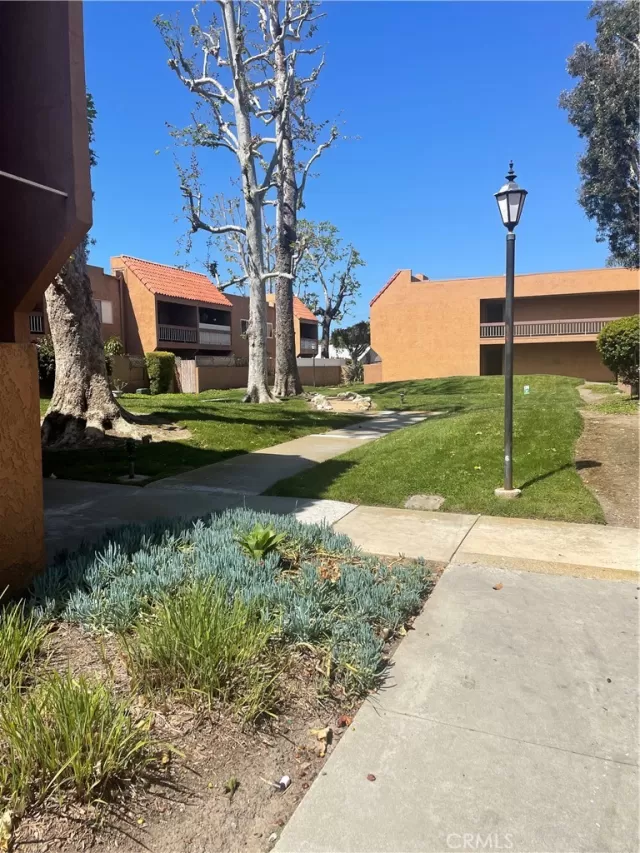 MLS: OC24091747 Condo For Sale