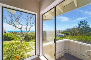 Photo #4: OC24092007 Listing 