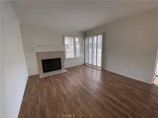 Photo #5: OC24092047 Listing 