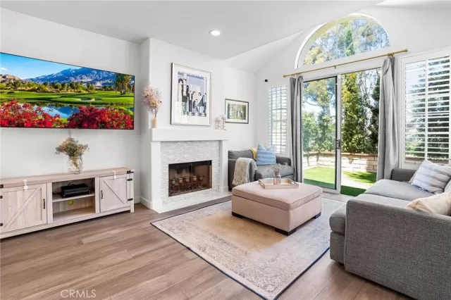 MLS: OC24092191 Condo For Sale