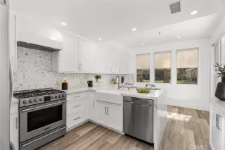 Photo #5: OC24092354 Listing 