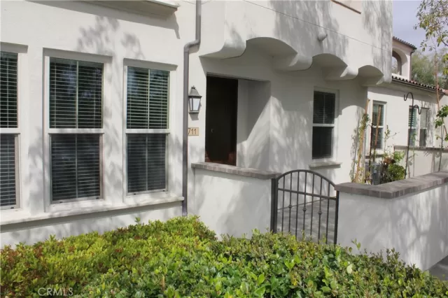 MLS: OC24092641 Condo For Sale