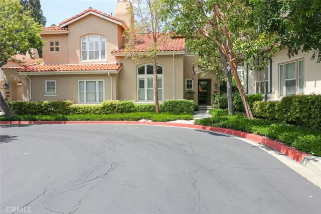 MLS: OC24092961 Condo For Sale