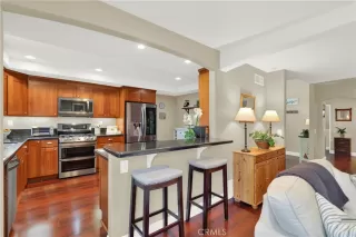 Photo #5: OC24092969 Listing 