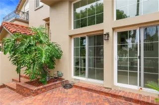 Photo #4: OC24093263 Listing 