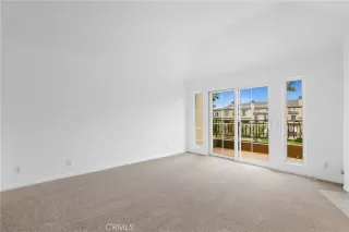 Photo #6: OC24093263 Listing 