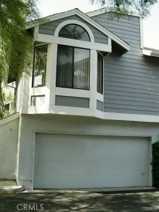 Photo #2: OC24093583 Listing 