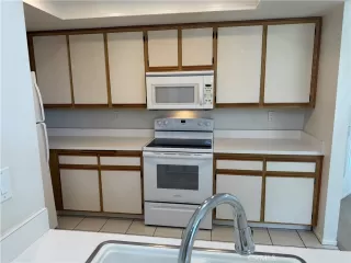 Photo #5: OC24093583 Listing 