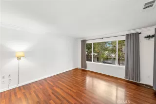 Photo #3: OC24093592 Listing 