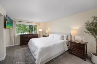 Photo #4: OC24093926 Listing 