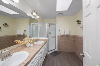 Photo #5: OC24093926 Listing 