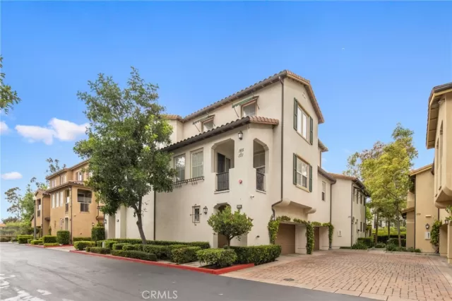 MLS: OC24093950 Condo For Sale