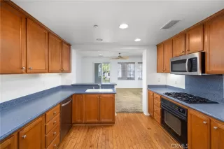 Photo #5: OC24093950 Listing 