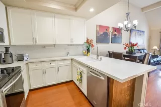 Photo #5: OC24094049 Listing