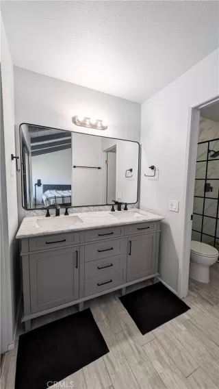 Photo #6: OC24094503 Listing 