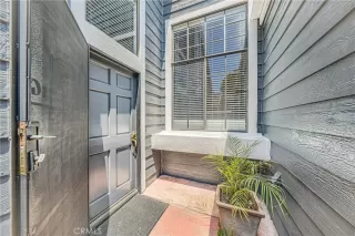 Photo #3: OC24094766 Listing 