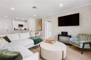 Photo #3: OC24094921 Listing 