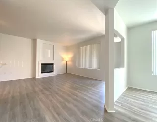 Photo #1: OC24095197 Listing 