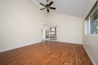 Photo #4: OC24095201 Listing 