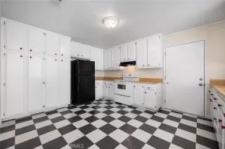 Photo #6: OC24095201 Listing 