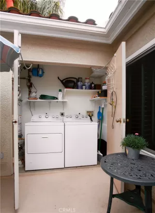 Photo #5: OC24095310 Listing