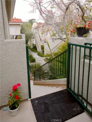 Photo #6: OC24095310 Listing