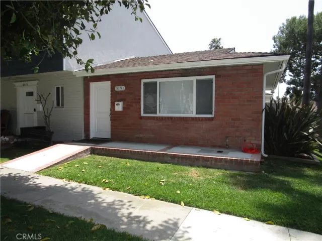 MLS: OC24095450 Condo For Sale