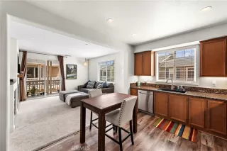 Photo #4: OC24095664 Listing 