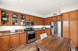 Photo #6: OC24095664 Listing 