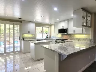 Photo #5: OC24095691 Listing 