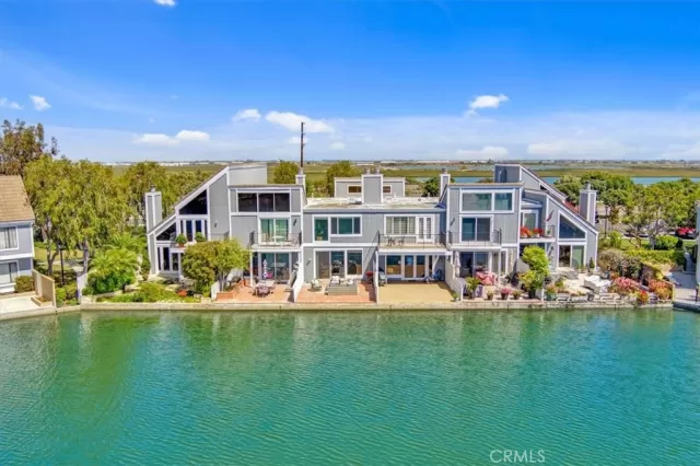 MLS: OC24095842 Condo For Sale